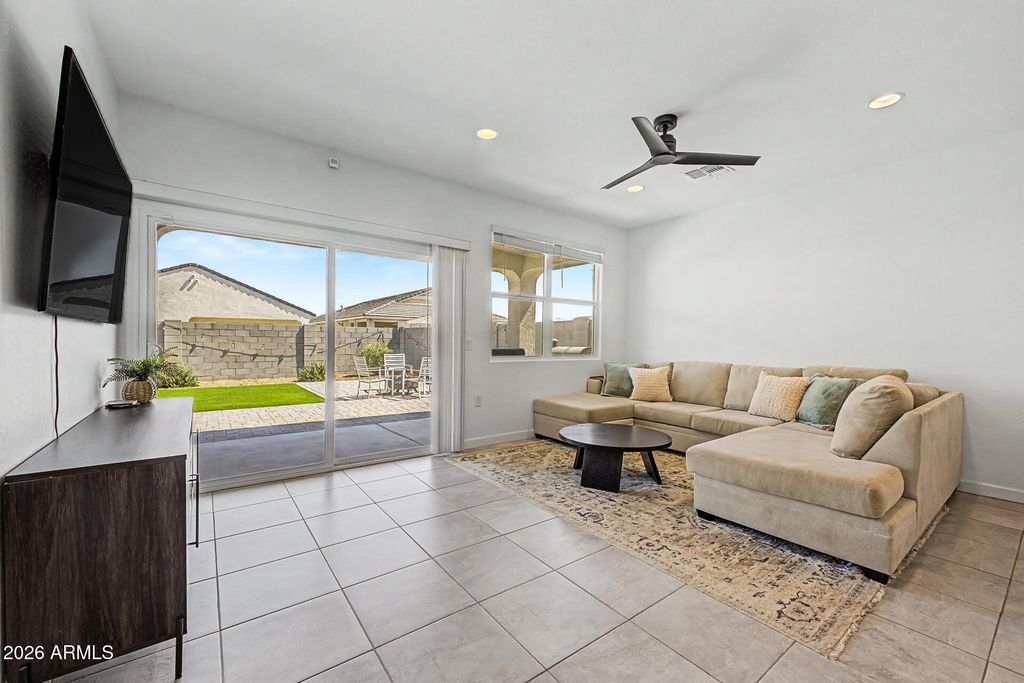 3328 W SEAVER Avenue, Apache Junction, AZ 85120 — photo 5