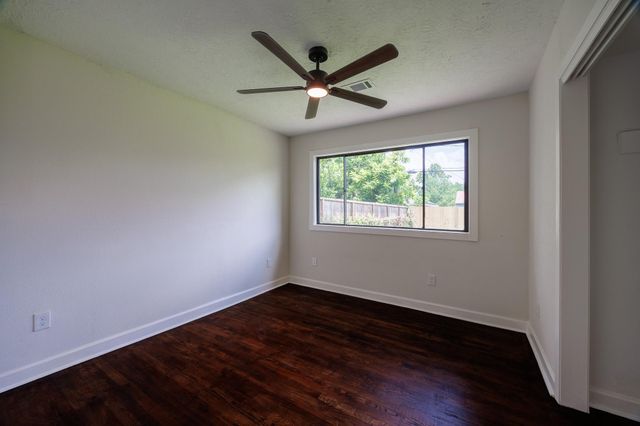 5618 Southbrook Street, Houston, TX 77033