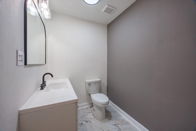 5618 Southbrook Street, Houston, TX 77033