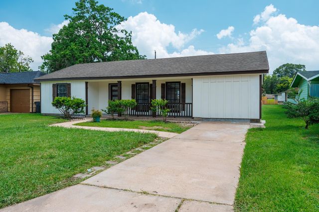 5618 Southbrook Street, Houston, TX 77033