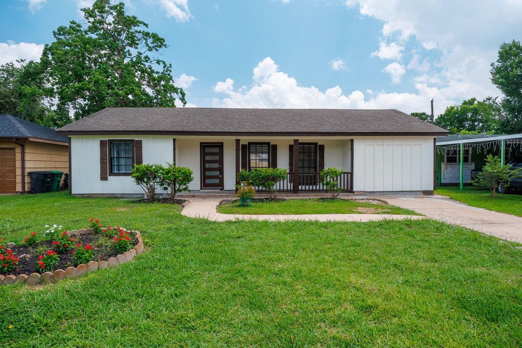 5618 Southbrook Street, Houston, TX 77033