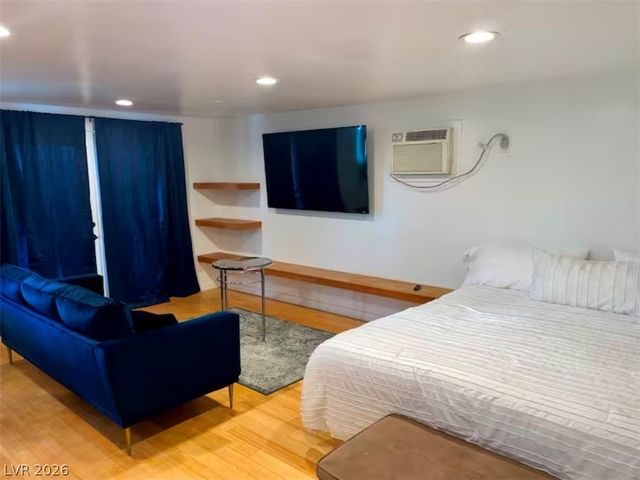 3418 Oneida Way 1, Las Vegas, NV 89169