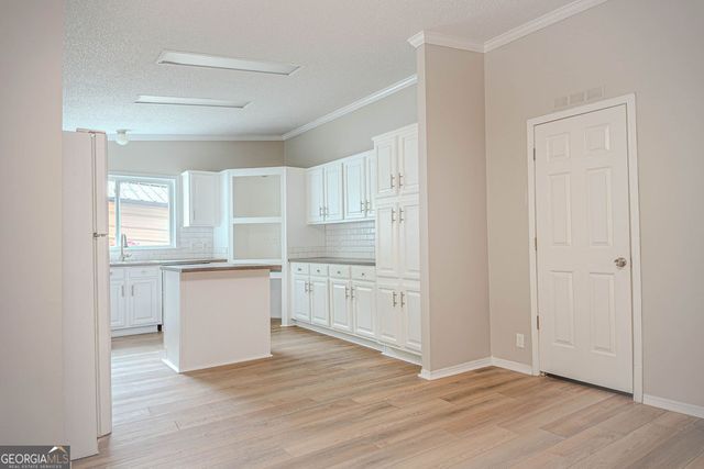 25 Deep Water Road, Mansfield, GA 30055