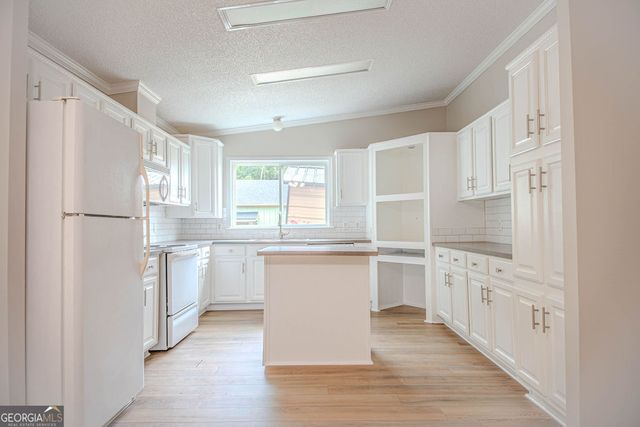 25 Deep Water Road, Mansfield, GA 30055