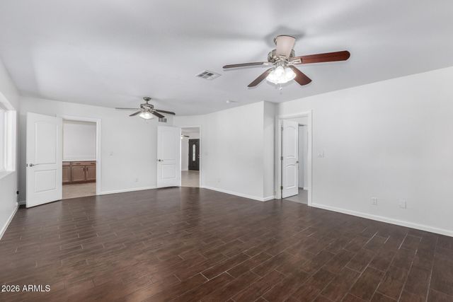 5107 W HARMONT Drive, Glendale, AZ 85302