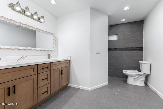 5107 W HARMONT Drive, Glendale, AZ 85302