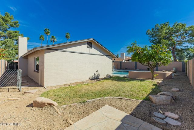 5107 W HARMONT Drive, Glendale, AZ 85302