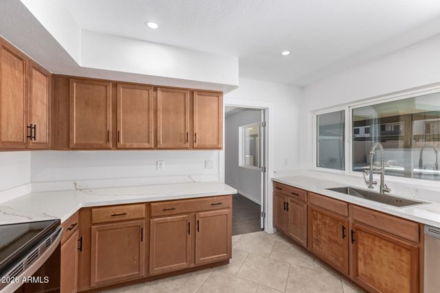 5107 W HARMONT Drive, Glendale, AZ 85302