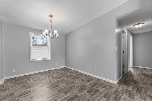 2340 E Mosherville Road, Jonesville, MI 49250