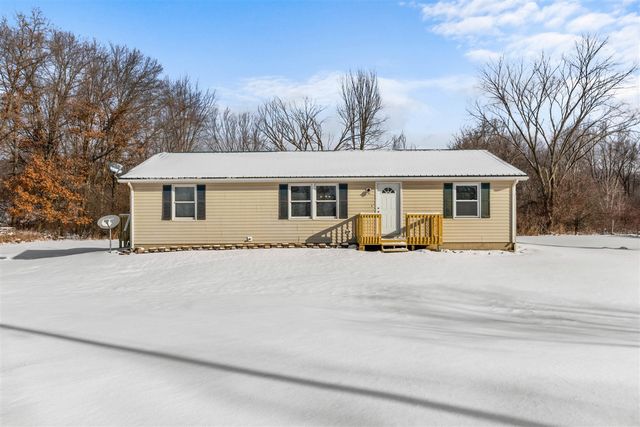 2340 E Mosherville Road, Jonesville, MI 49250