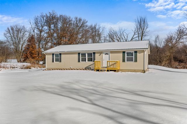 2340 E Mosherville Road, Jonesville, MI 49250