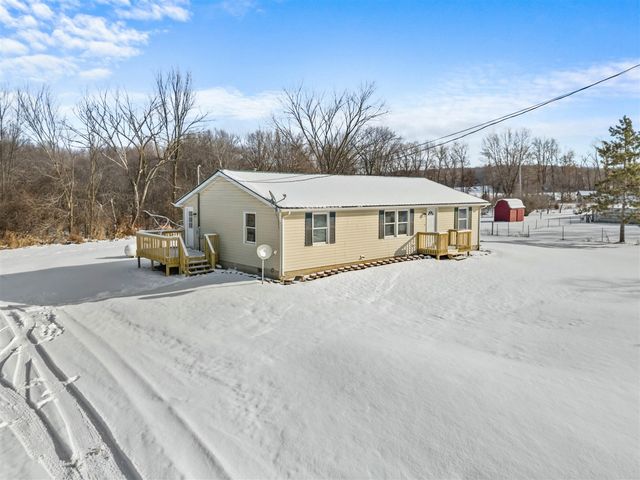 2340 E Mosherville Road, Jonesville, MI 49250