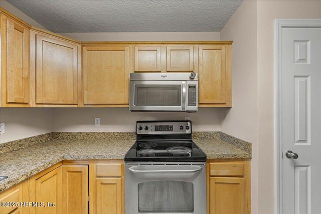 4527 CLAIRMONT Road, Jacksonville, FL 32207