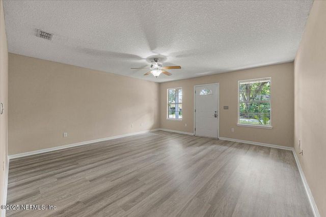 4527 CLAIRMONT Road, Jacksonville, FL 32207