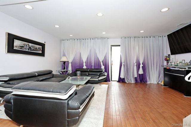 65 Buckingham Court, Pomona, NY 10970