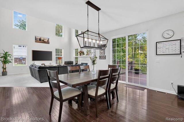 1731 Algonquian Trail, Lake Orion, MI 48362