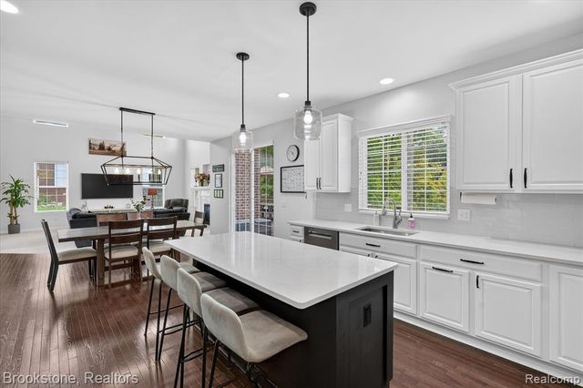 1731 Algonquian Trail, Lake Orion, MI 48362