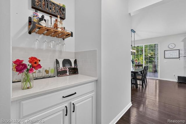 1731 Algonquian Trail, Lake Orion, MI 48362