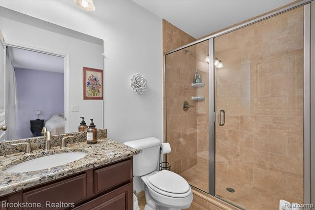 1731 Algonquian Trail, Lake Orion, MI 48362