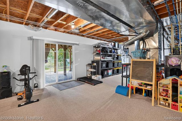 1731 Algonquian Trail, Lake Orion, MI 48362