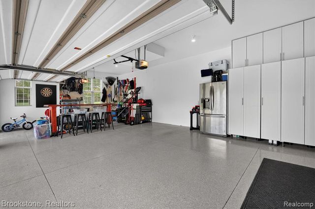 1731 Algonquian Trail, Lake Orion, MI 48362