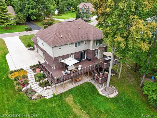 1731 Algonquian Trail, Lake Orion, MI 48362
