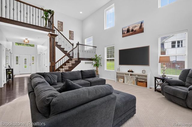 1731 Algonquian Trail, Lake Orion, MI 48362