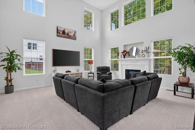 1731 Algonquian Trail, Lake Orion, MI 48362