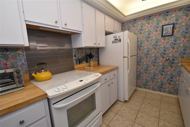 1703 PELICAN COVE ROAD 356, Sarasota, FL 34231