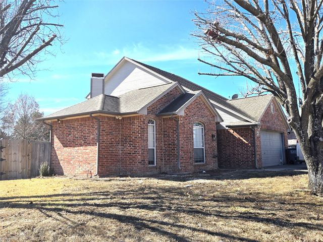 400 Buckskin Drive, Red Oak, TX 75154