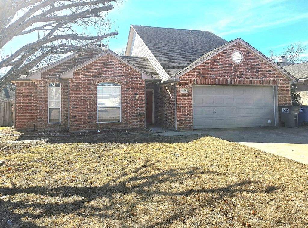 400 Buckskin Drive, Red Oak, TX 75154