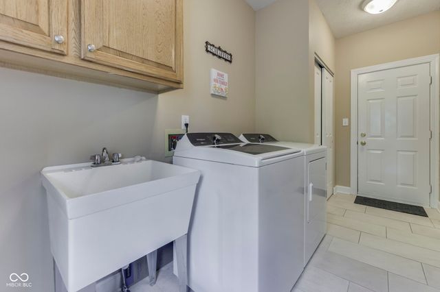 4814 Goldenrain Court, Indianapolis, IN 46237