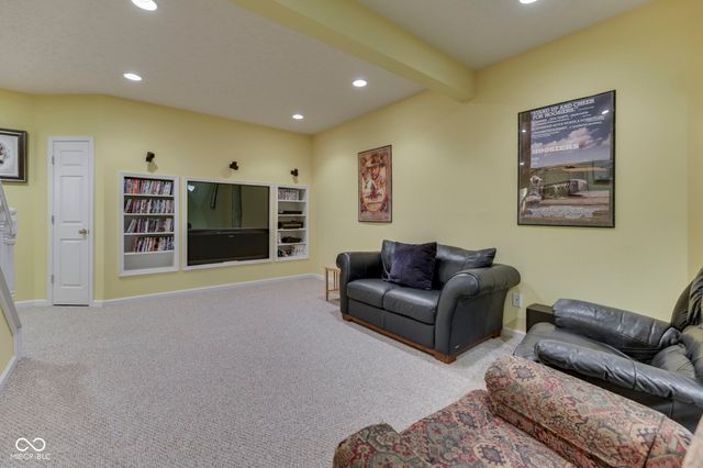 4814 Goldenrain Court, Indianapolis, IN 46237