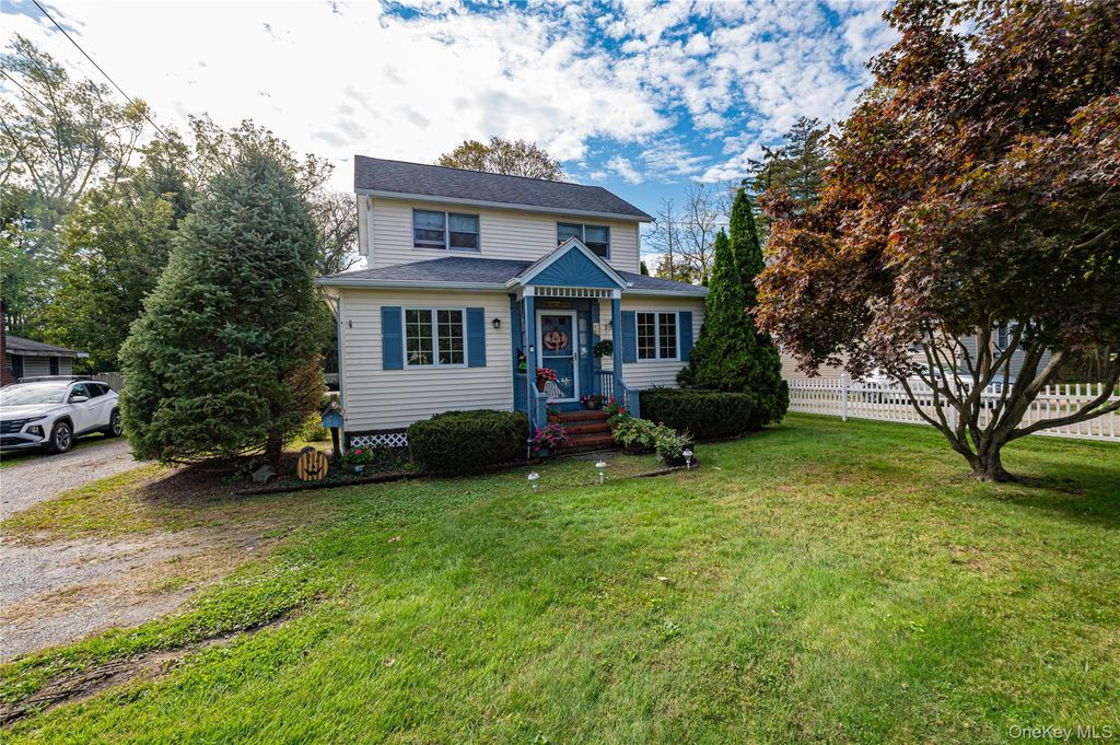 328 Pulaski Road, Kings Park, NY 11754 — photo 3