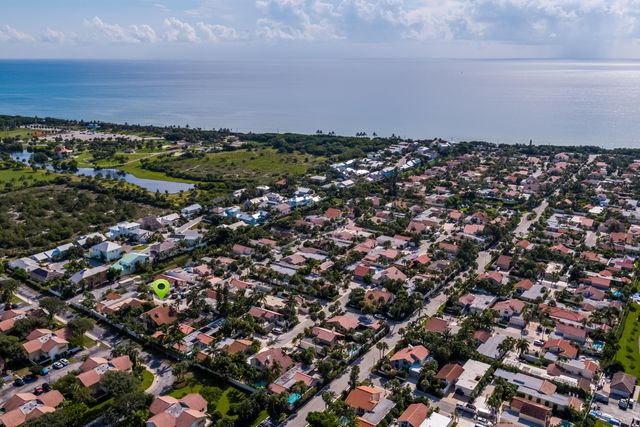 104 W Spearfish Lane, Jupiter, FL 33477