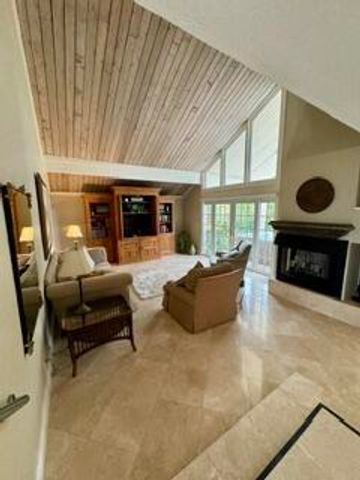 104 W Spearfish Lane, Jupiter, FL 33477