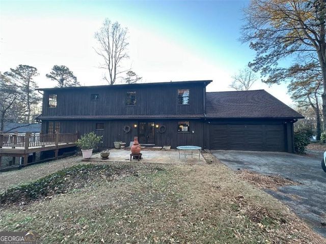 933 Viking Drive, Stone Mountain, GA 30083