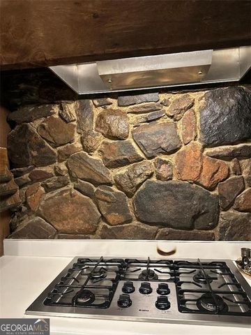 933 Viking Drive, Stone Mountain, GA 30083