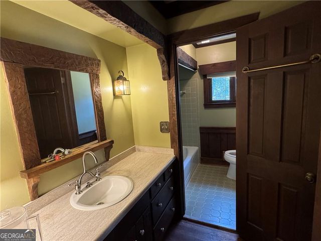 933 Viking Drive, Stone Mountain, GA 30083