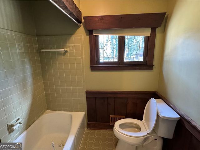 933 Viking Drive, Stone Mountain, GA 30083