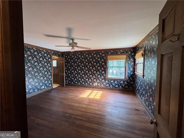 933 Viking Drive, Stone Mountain, GA 30083