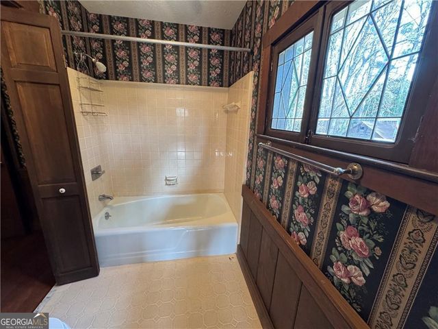 933 Viking Drive, Stone Mountain, GA 30083