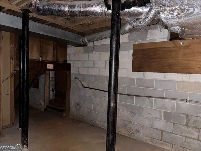 933 Viking Drive, Stone Mountain, GA 30083