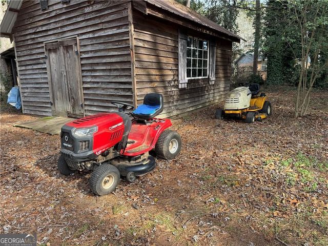 933 Viking Drive, Stone Mountain, GA 30083