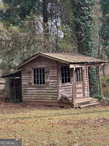 933 Viking Drive, Stone Mountain, GA 30083