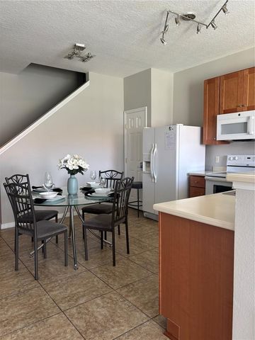 5479 PARADISE CAY CIRCLE, Kissimmee, FL 34746
