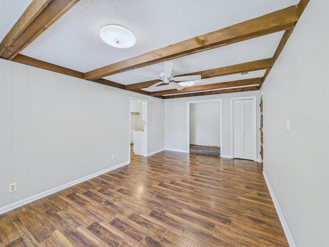 7800 W 32nd Street, Little Rock, AR 72204