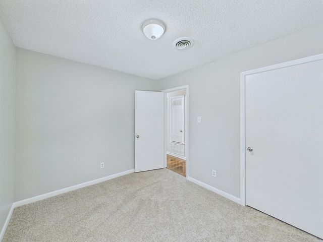 7800 W 32nd Street, Little Rock, AR 72204