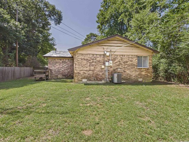 7800 W 32nd Street, Little Rock, AR 72204