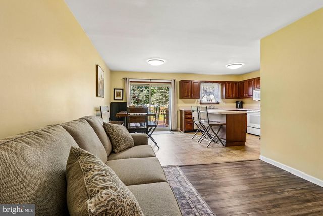 172 LAFAYETTE CT, Trappe, PA 19426